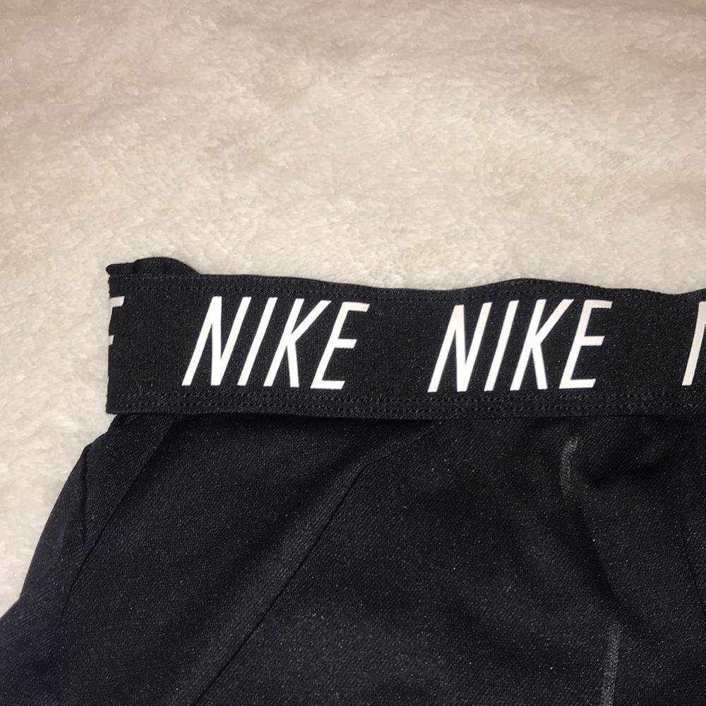 black nike shorts - Picture 2 of 3